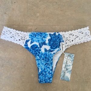 Frankie's Bikinis NWT Tanner Blue Dahlia Bottom